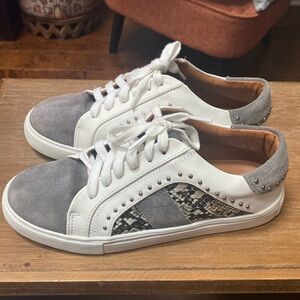 Steve Madden sneakers